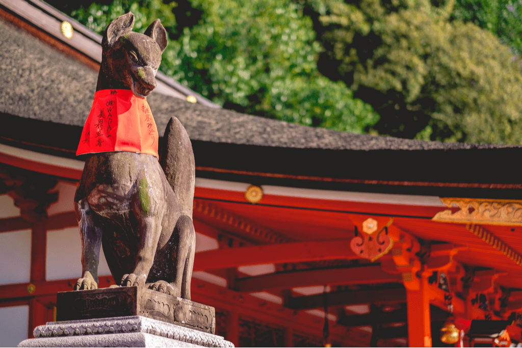 A kitsune statue.