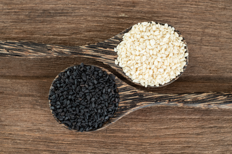 Black Sesame Seeds vs White What’s Better? Health Benefits Sakuraco