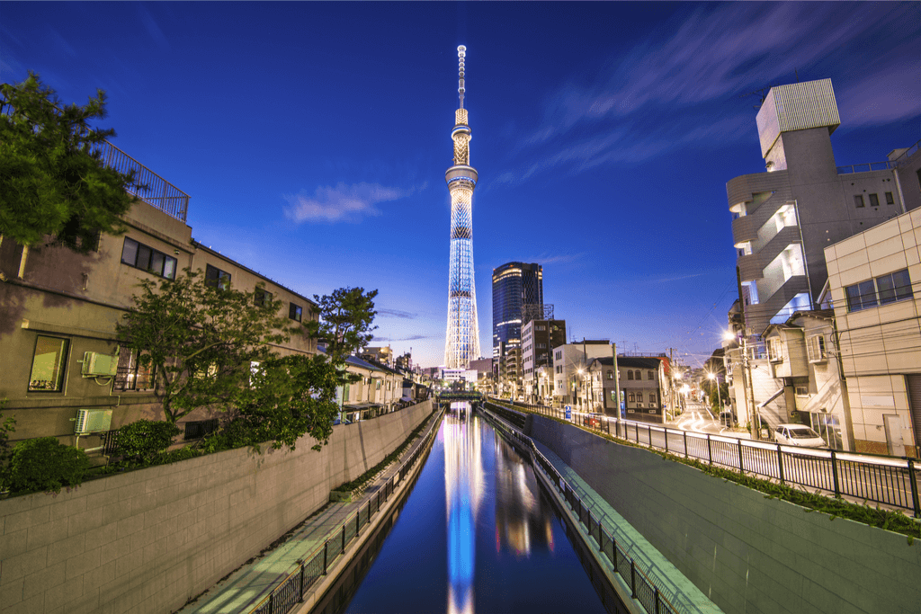 A perspective night time photo of Tokyo Skytree, another one of the top five best places to enjyo the Tsukimi festival.