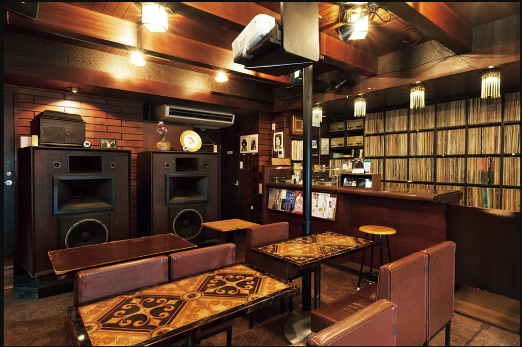 Interior shot of Jazz Cafe Chigusa