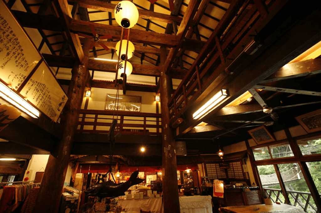 The wooden, vintage lobby on Yunishigawa Onsen. It is one of many popular hot springs in winter.