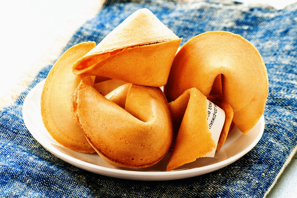 A plate of fortune cookies.