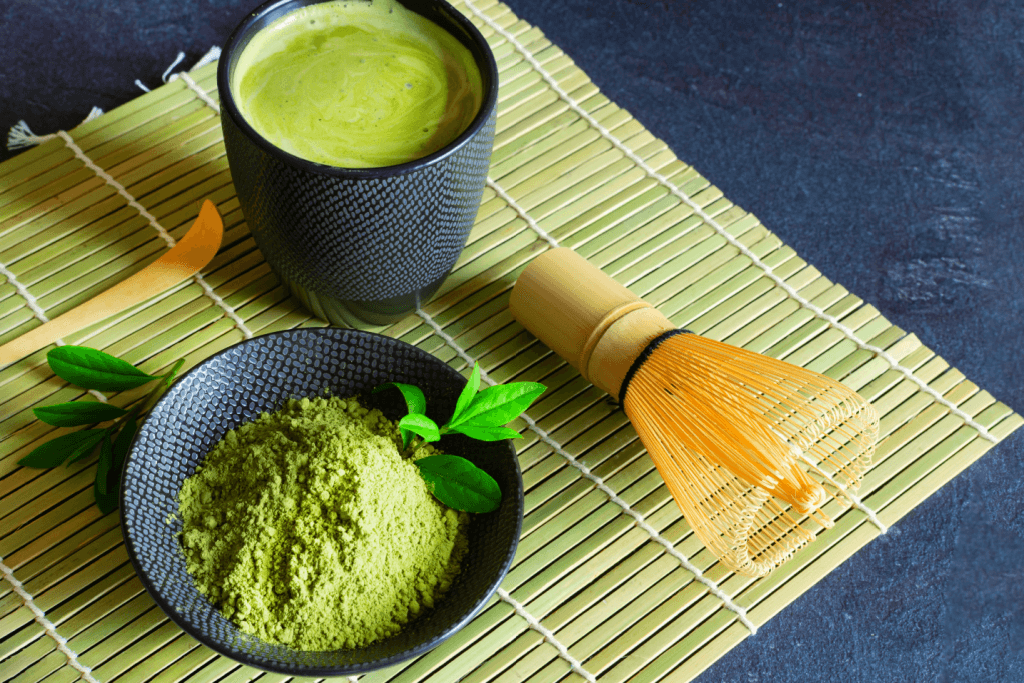 A matcha Japanese tea set on a tatami mat, one of many perfect gifts for Japanese business associates.
