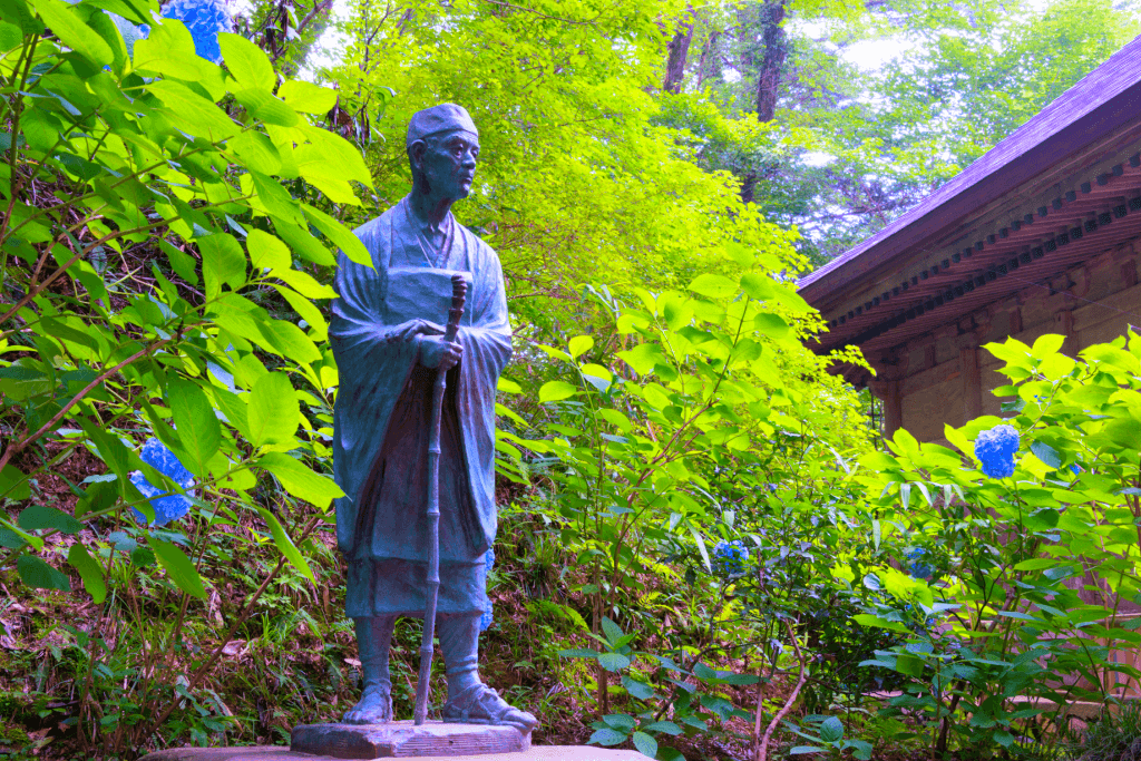 A stature of Matsuo Basho, who truly understood what was a lyric in poetry.