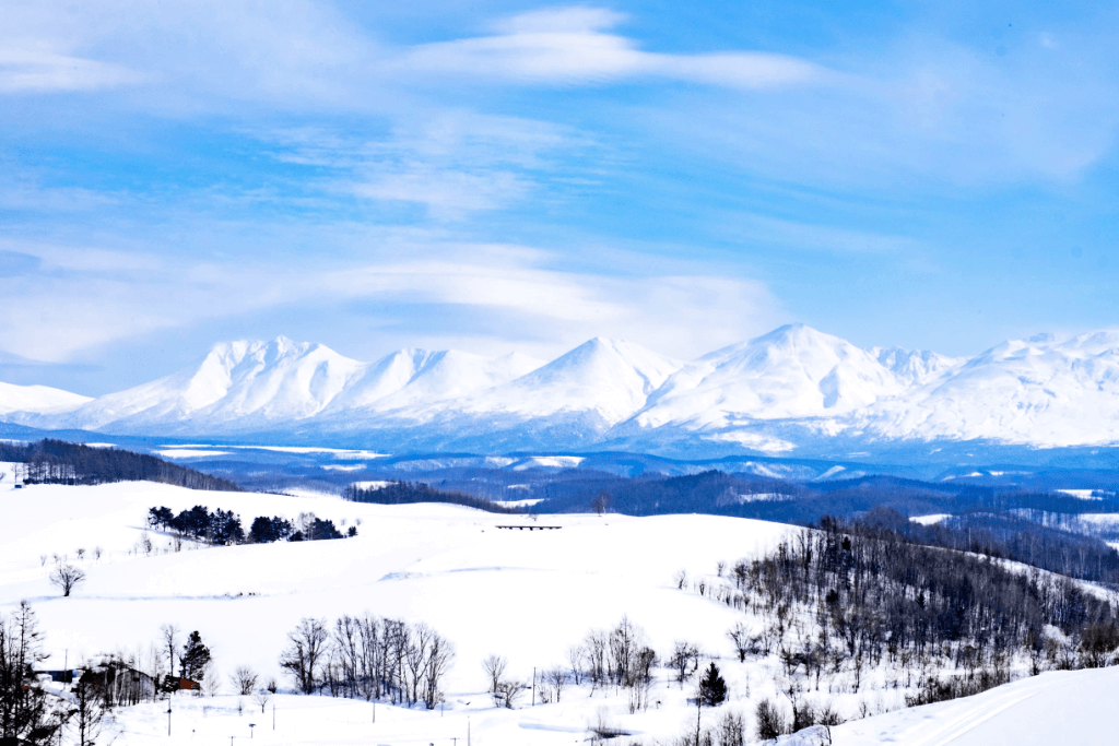 A bunch of snowy mountains in Hokkaido.
