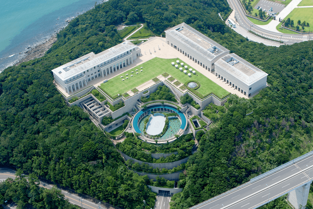 An aerial view of the Otsuka Museum of Art.
