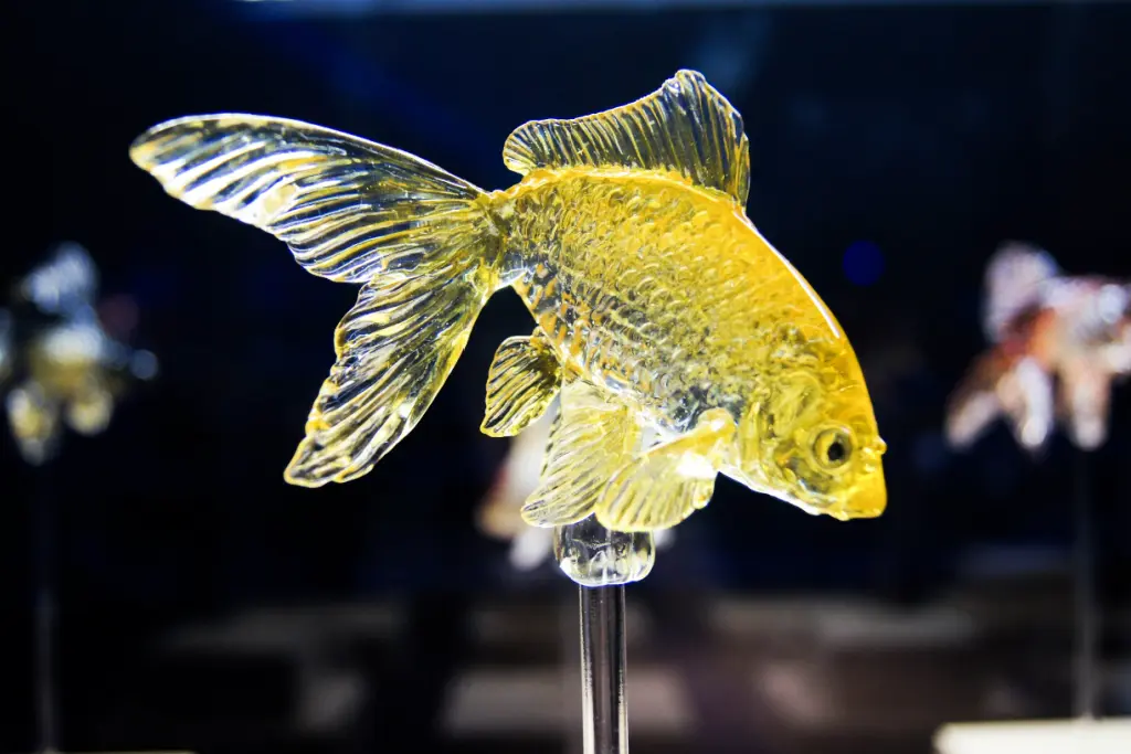 A clear goldfish amezaiku lollipop.