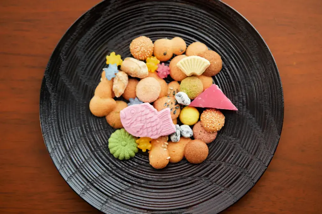 A plate of colorful okaki.