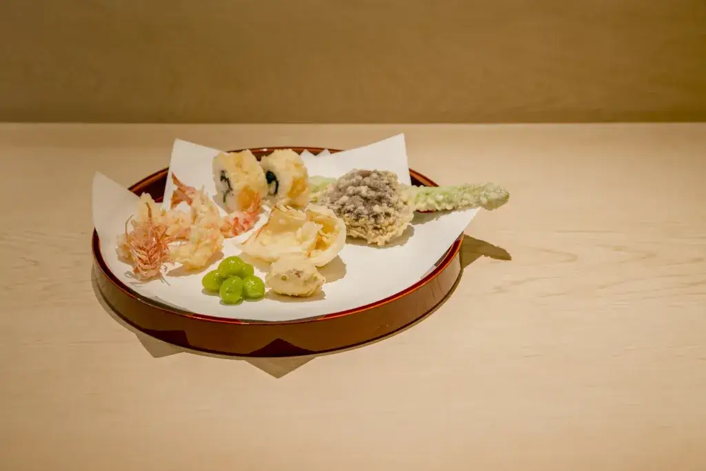 A plate of tempura gourmet food from Tempura Kondo.