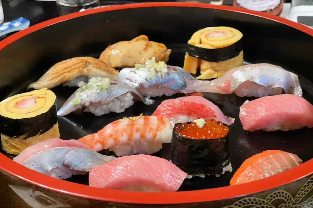 An Edomae sushi platter.