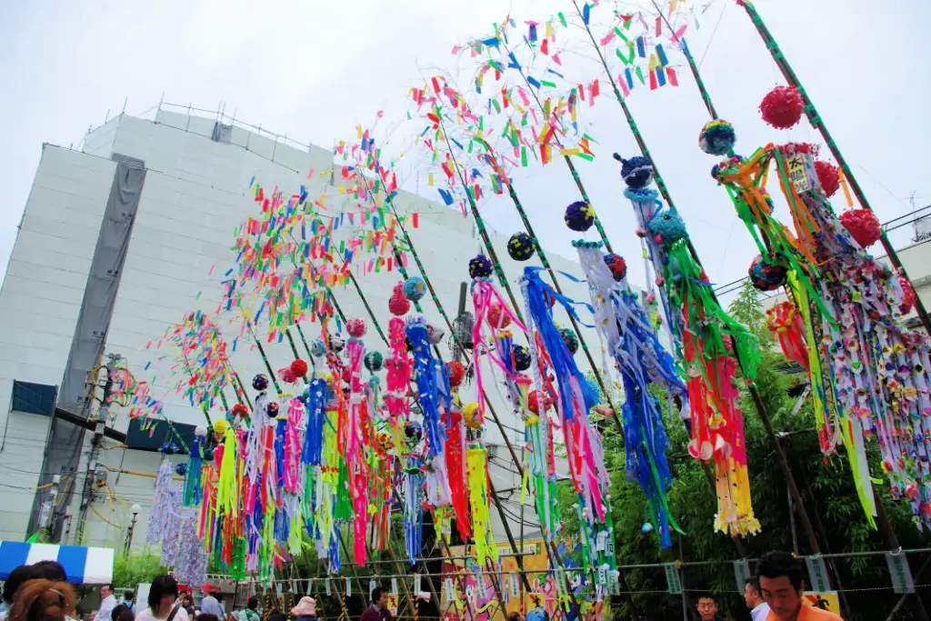 A bunch of streamers at the Shonan Hiratsuka Tanabata Festival, which is similar to the Tenjin festival.