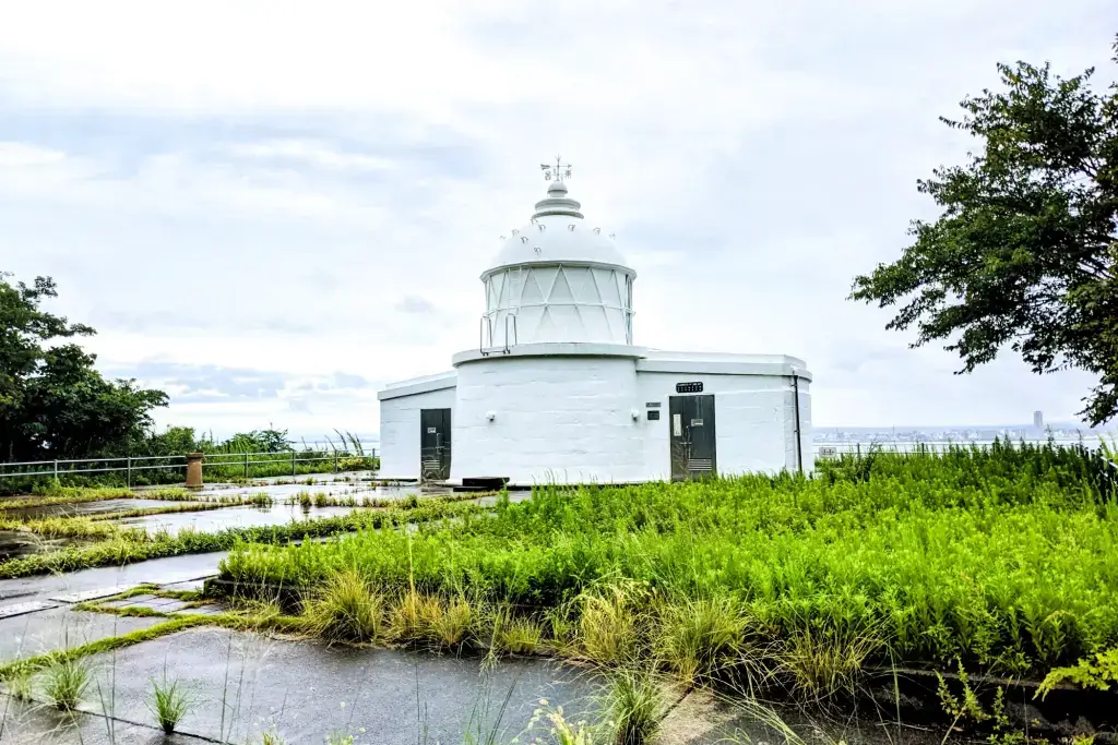 A beautiful white building in Hyogo Prefecture.