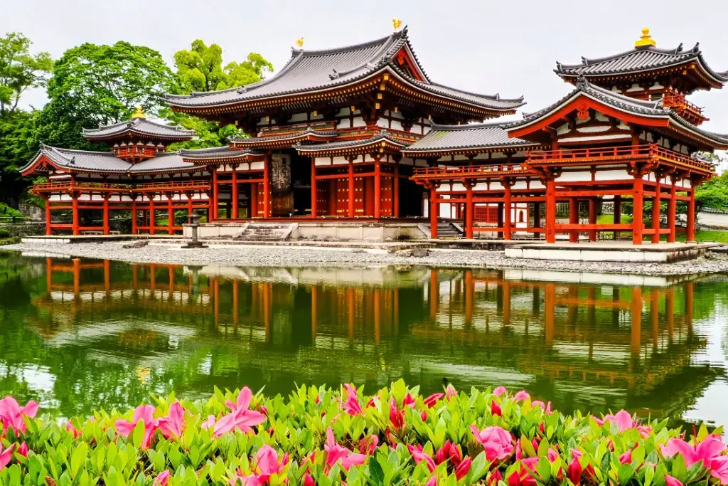 Byodoin Temple in Uji, Kyoto .