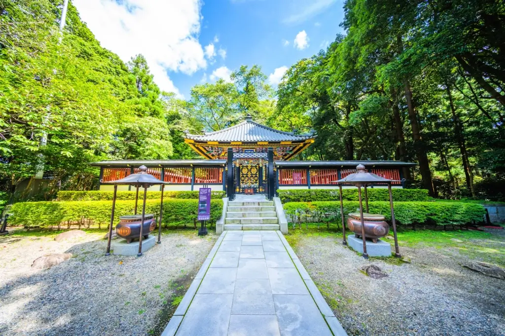 The entrance to Zuihoden in Miyagi Prefecture from far away.