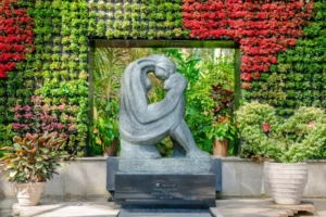 A abstract statue of two people embracing each other Kobe Nunobiki Herb Garden in Hyogo Prefecture?