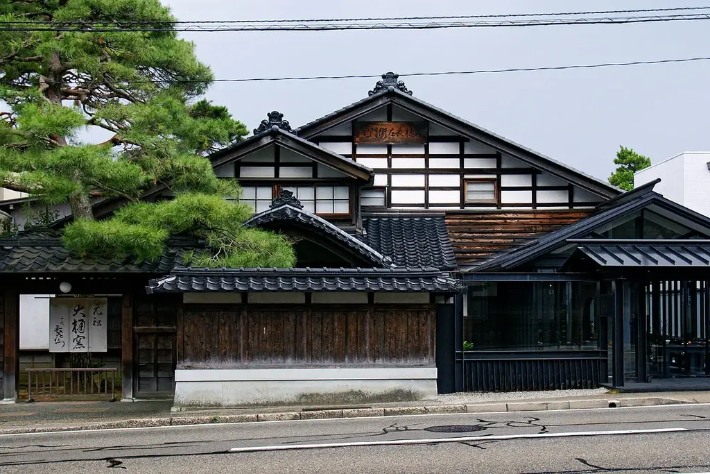 Ohi Museum and Ohi Gallery in Ishikawa.