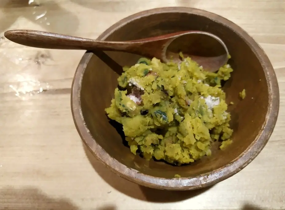 A bowl of rataskep, which is a boiled dish of mixed ingredients.