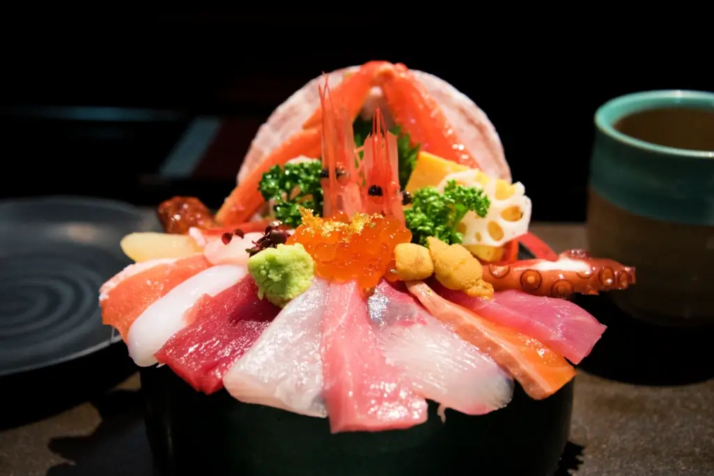 A bowl of snow crab kaisen don.