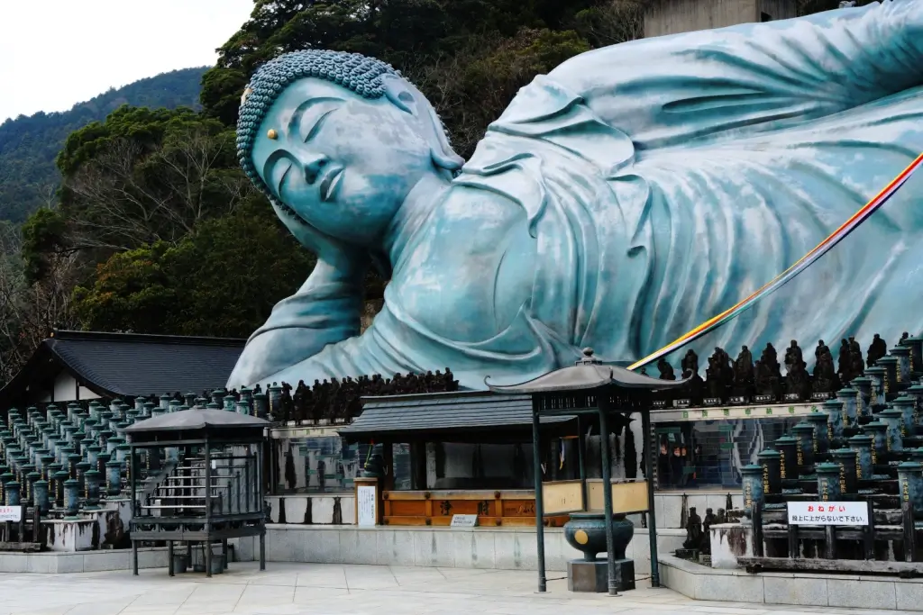 The Relaxing Buddha at Nanzoin Temple in Fukuoka.