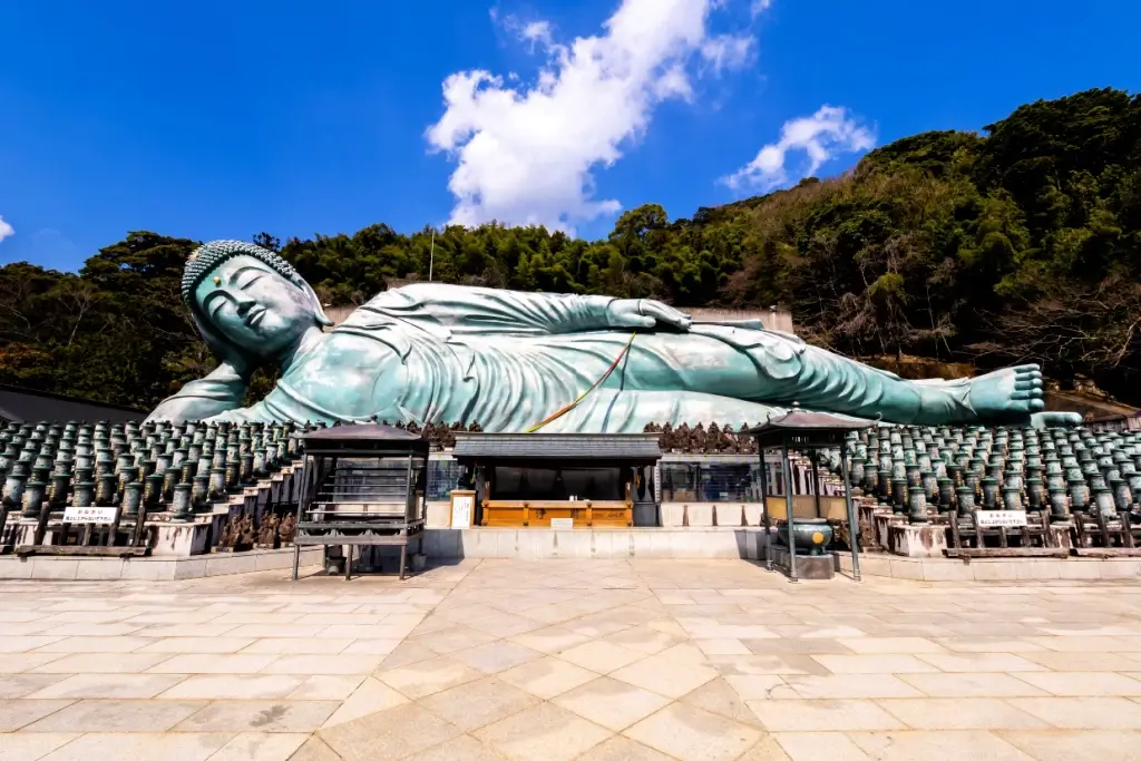 The Relaxing Buddha at Nanzoin Temple in Fukuoka.