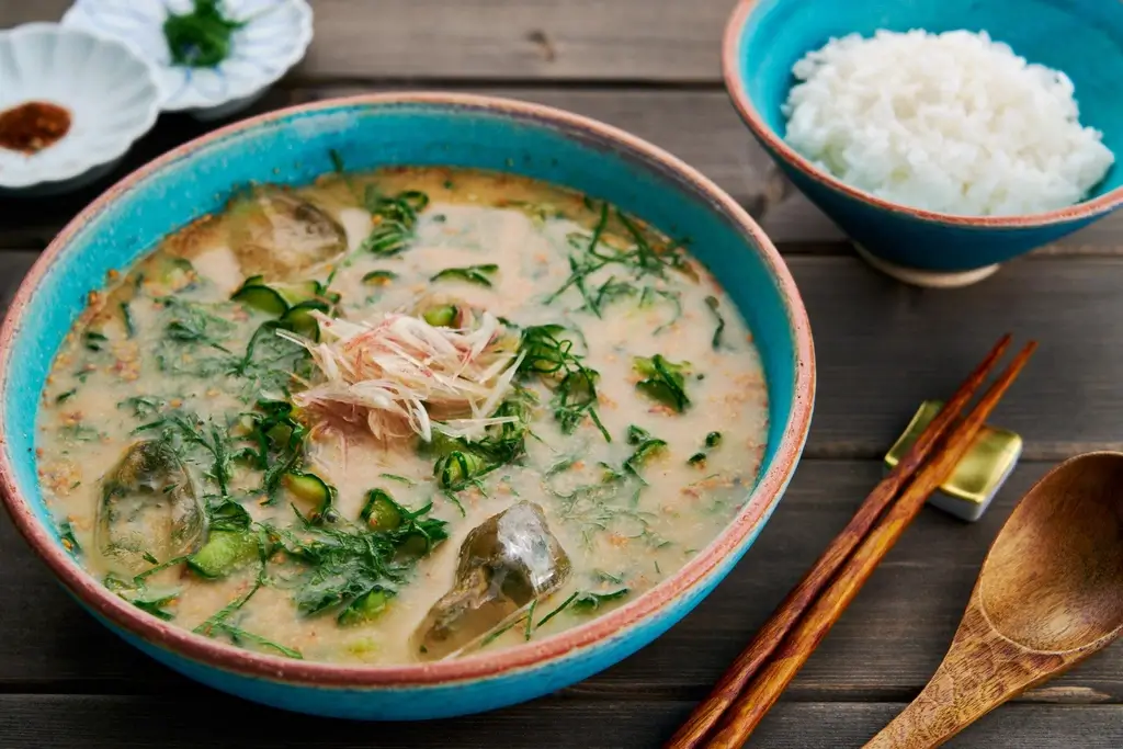 A bowl of hiya-jiru (chilled soup).