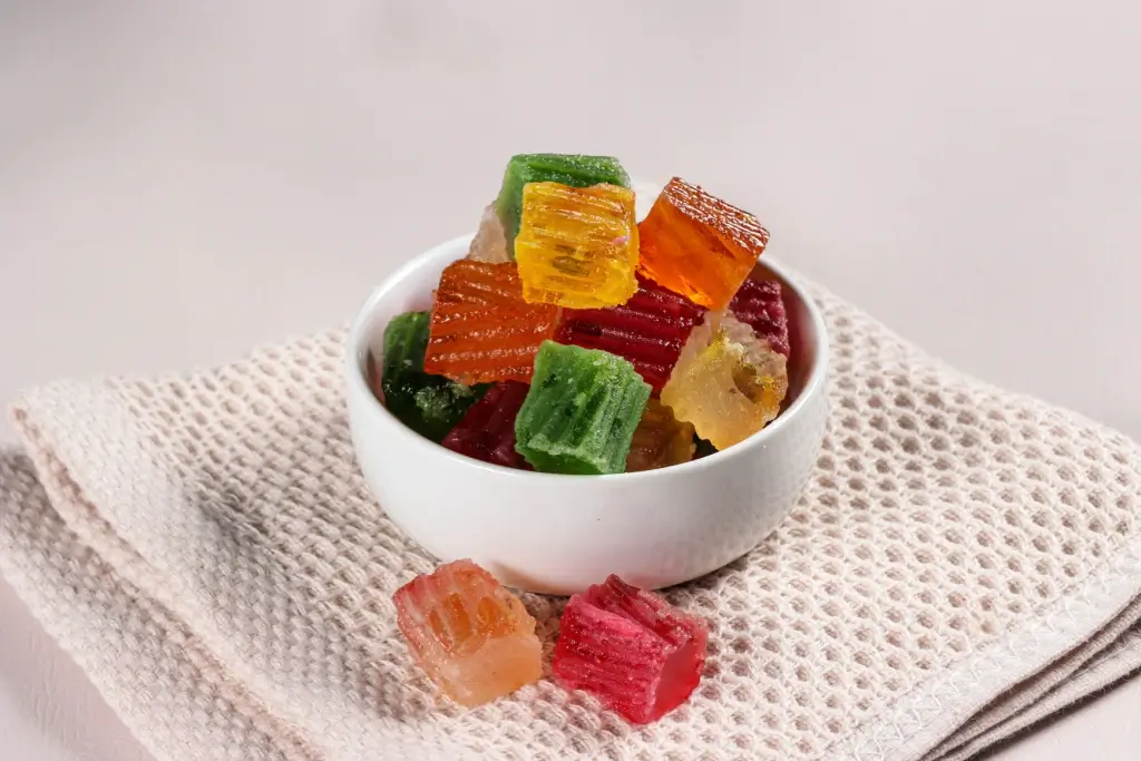 A bowl of crystal jelly candy.