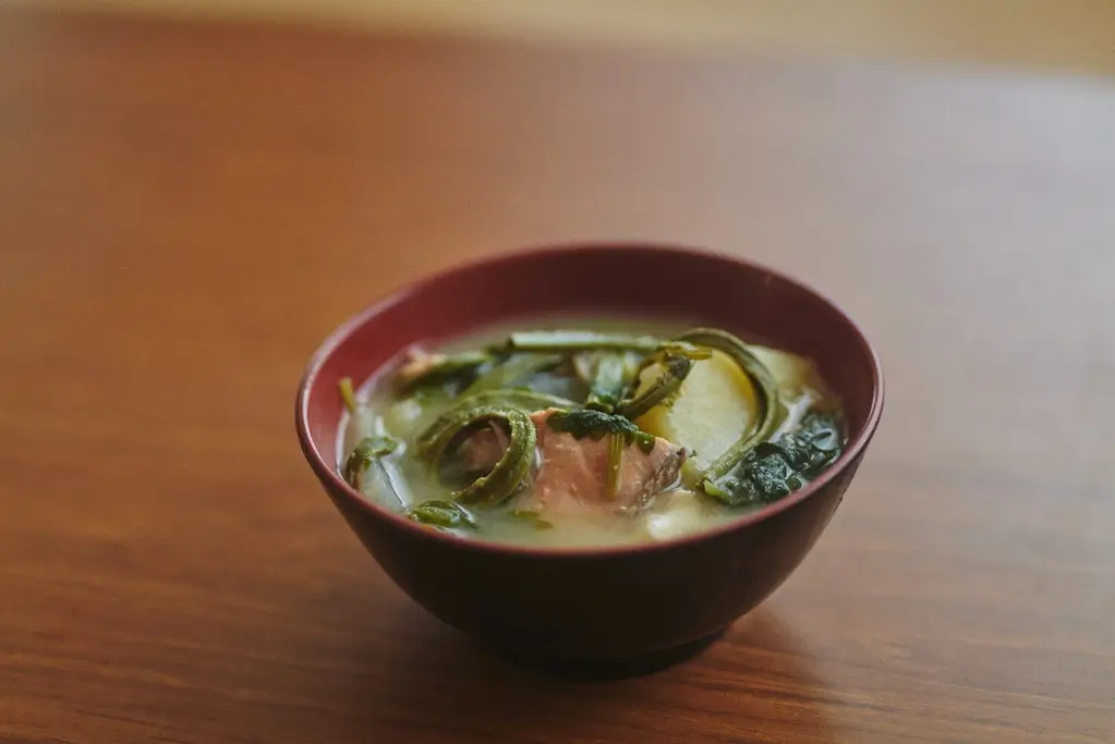 A bowl of ohaw soup.