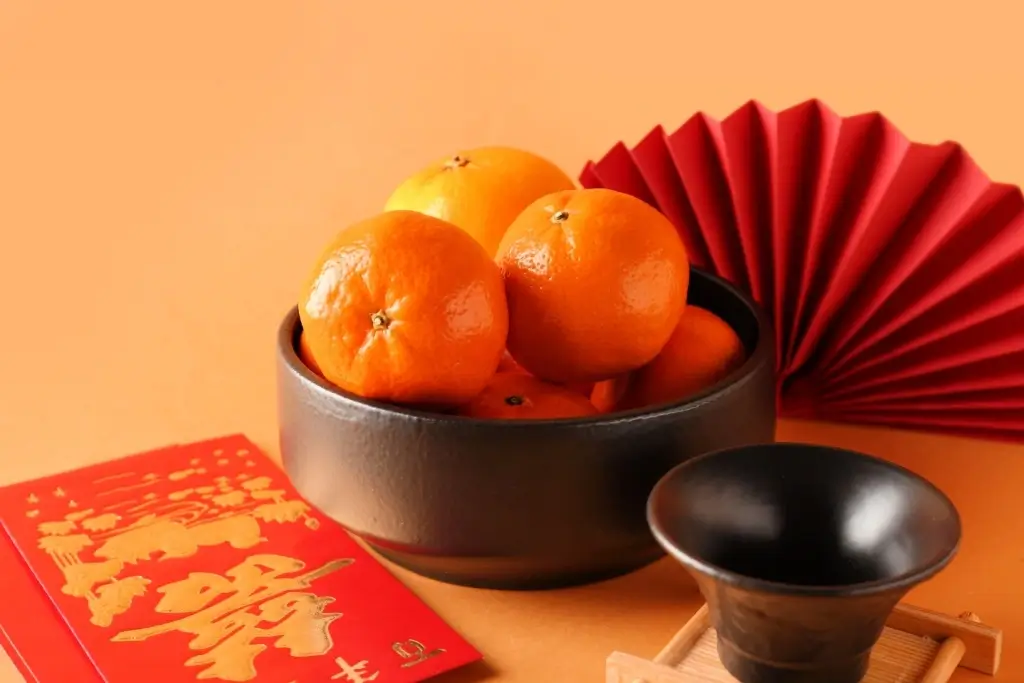 An offering of oranges for the Japanese calendar.