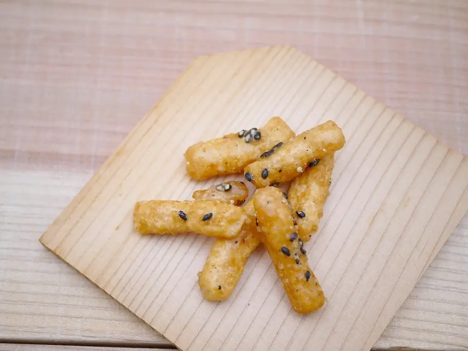 A handful of miso karinto.