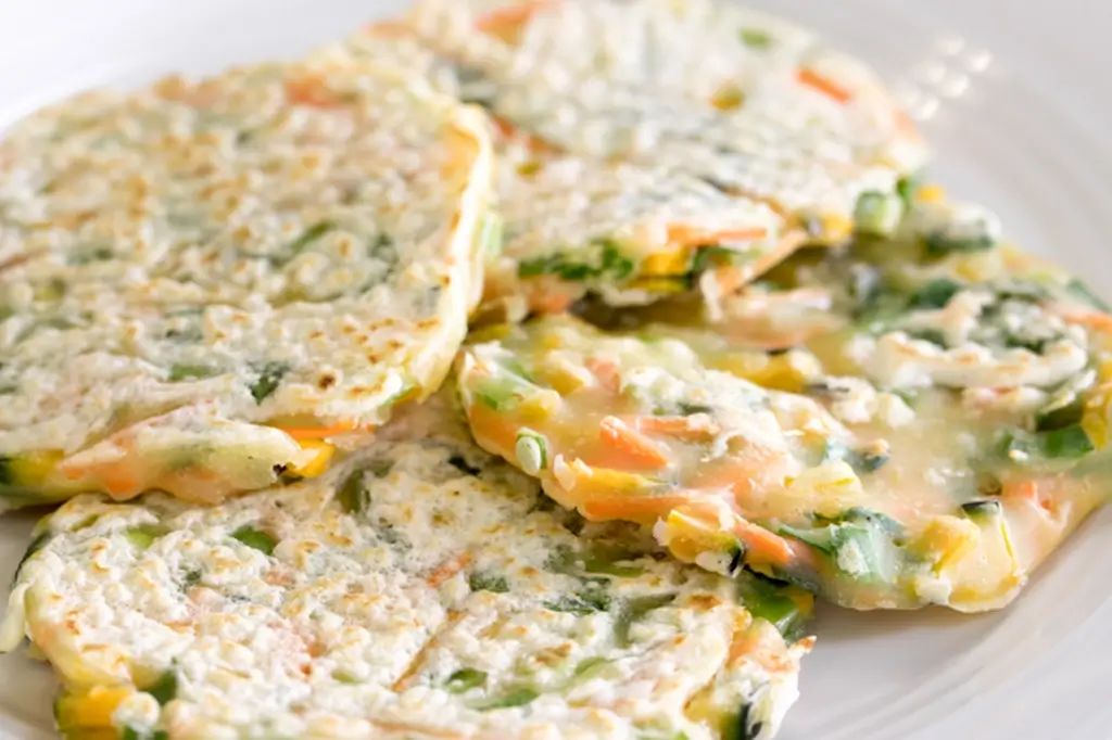 A plate of usuyaki wheat-and-egg pancakes.