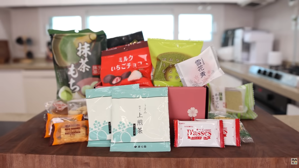 Sakuraco a monthly subscription Japanese snack box
