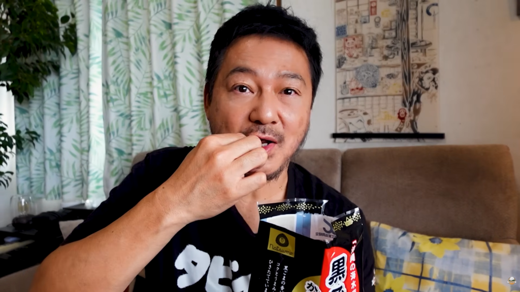 Sakuraco a monthly subscription Japanese snack box