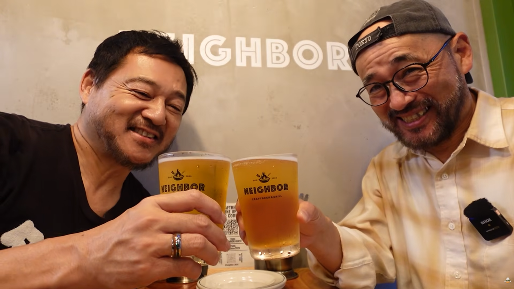 Shinichi and Satoshi visit Neighbor, a craft beer spot serving drinks and creative dishes